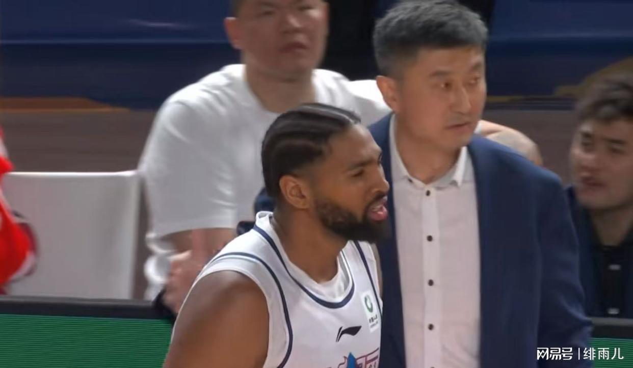 乐鱼中国官网-杜锋又看上一人!广东最适合的新大外援曝光,或被朱芳雨截胡?